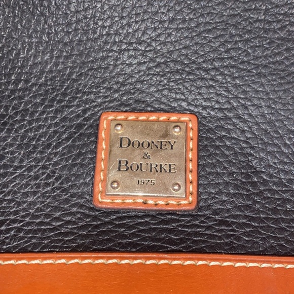 Dooney & Bourke Purse - Picture 2 of 5